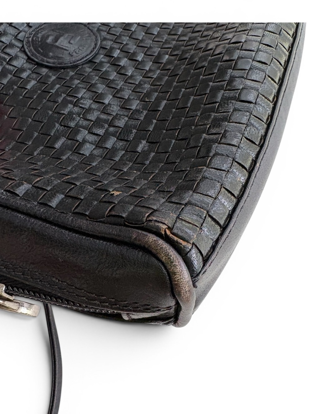 Fendi Vintage Woven Leather Crossbody Bag Black - Picture 9 of 10
